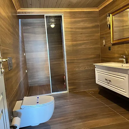 Amber Akyaka Nyaraló *